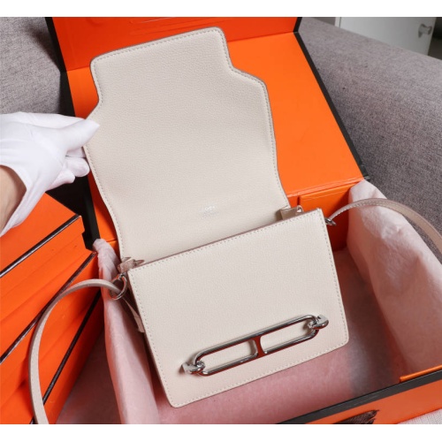 Replica Hermes AAA Quality Messenger Bags For Women #1175020 $108.00 USD for Wholesale