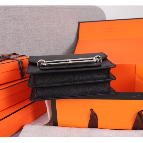 Replica Hermes AAA Quality Messenger Bags For Women #1175022 $108.00 USD for Wholesale