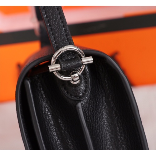 Replica Hermes AAA Quality Messenger Bags For Women #1175022 $108.00 USD for Wholesale