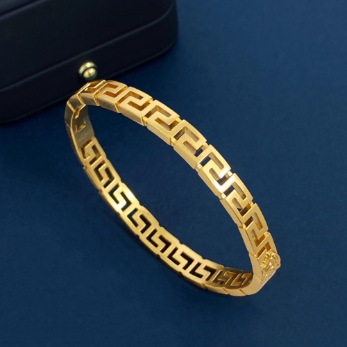 Versace Bracelets #1184374 $32.00 USD, Wholesale Replica Versace Bracelets