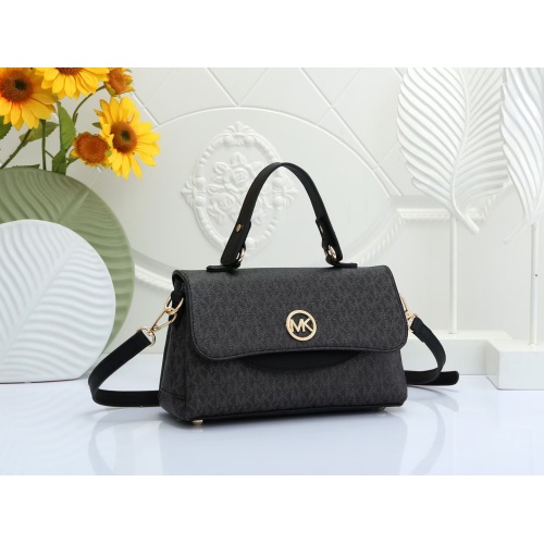 Michael Kors Messenger Bags For Women #1185305 $34.00 USD, Wholesale Replica Michael Kors Messenger Bags