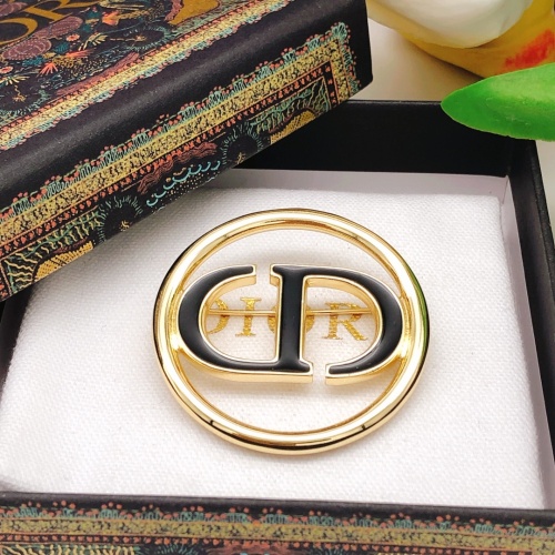 Replica Christian Dior Brooches For Women #1189529 $29.00 USD for Wholesale