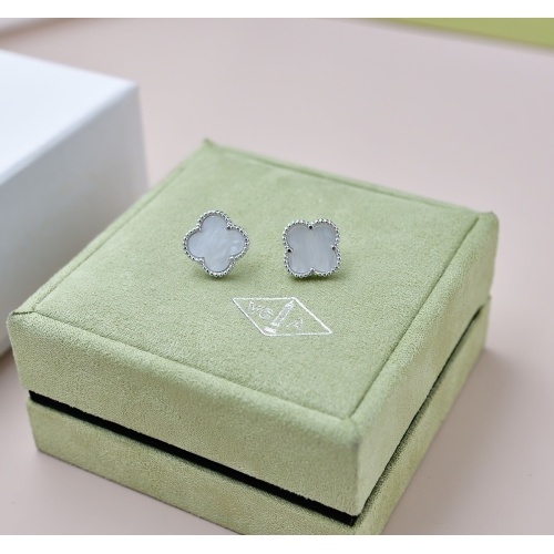 Van Cleef &amp; Arpels Earrings For Women #1191316 $15.00 USD, Wholesale Replica Van Cleef &amp; Arpels Earrings