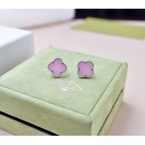 Van Cleef &amp; Arpels Earrings For Women #1191318 $15.00 USD, Wholesale Replica Van Cleef &amp; Arpels Earrings