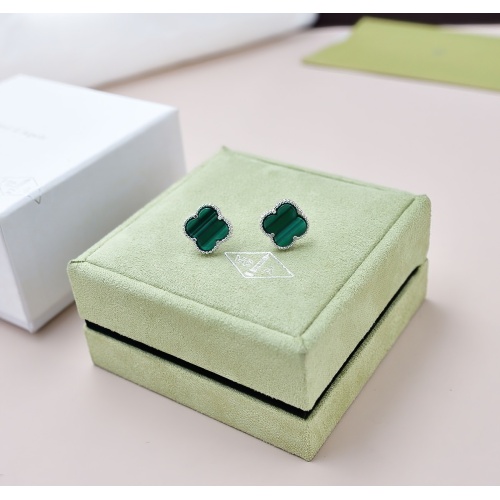 Van Cleef &amp; Arpels Earrings For Women #1191325 $15.00 USD, Wholesale Replica Van Cleef &amp; Arpels Earrings