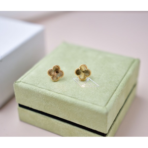 Van Cleef &amp; Arpels Earrings For Women #1191328 $15.00 USD, Wholesale Replica Van Cleef &amp; Arpels Earrings