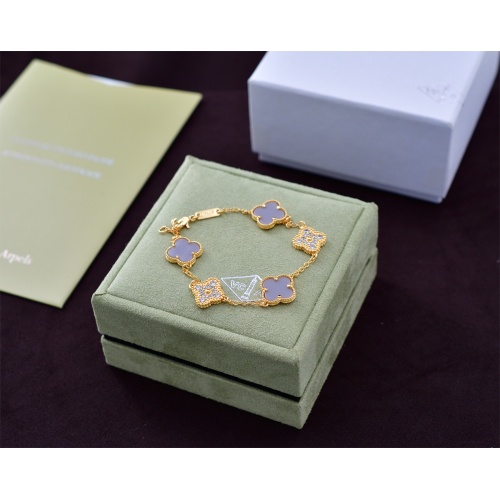 Van Cleef &amp; Arpels Bracelets For Women #1191529 $22.00 USD, Wholesale Replica Van Cleef &amp; Arpels Bracelets