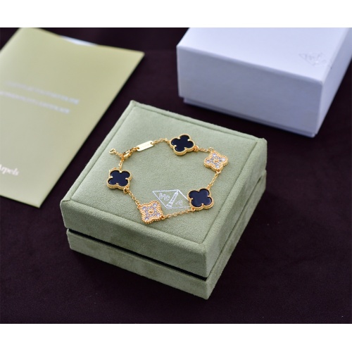 Van Cleef &amp; Arpels Bracelets For Women #1191539 $22.00 USD, Wholesale Replica Van Cleef &amp; Arpels Bracelets