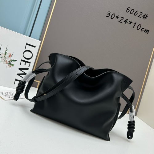 LOEWE AAA Quality Messenger Bags For Women #1193452 $140.00 USD, Wholesale Replica LOEWE AAA Messenger Bags