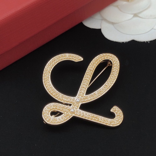 LOEWE Brooches For Women #1202602 $29.00 USD, Wholesale Replica LOEWE Brooches