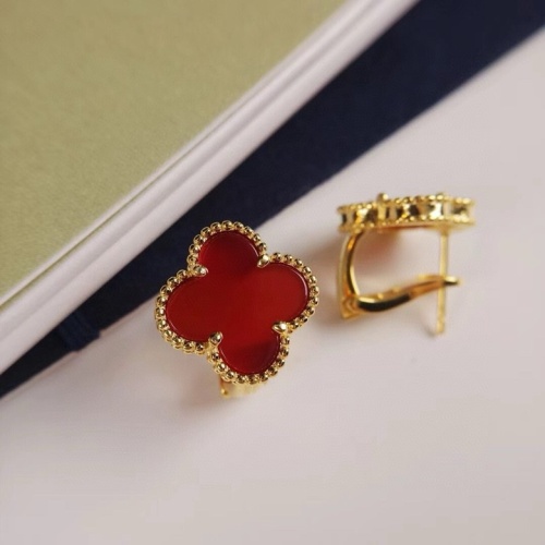 Van Cleef &amp; Arpels Earrings For Women #1205884 $27.00 USD, Wholesale Replica Van Cleef &amp; Arpels Earrings