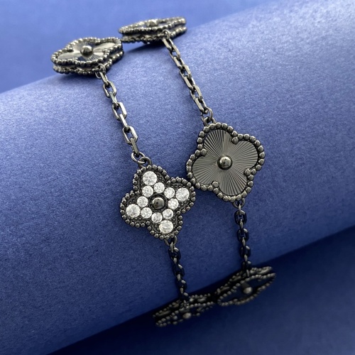 Replica Van Cleef & Arpels Bracelets #1206070 $36.00 USD for Wholesale