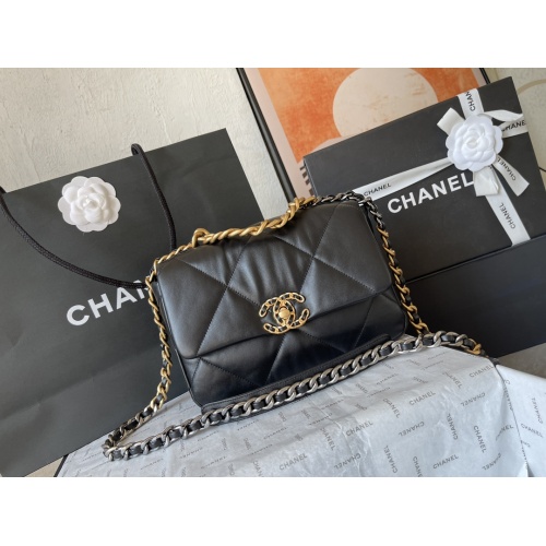 Replica Chanel AAA Quality Messenger Bags For Women #1208144 $118.00 USD for Wholesale