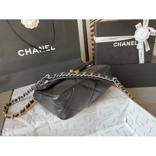 Replica Chanel AAA Quality Messenger Bags For Women #1208144 $118.00 USD for Wholesale