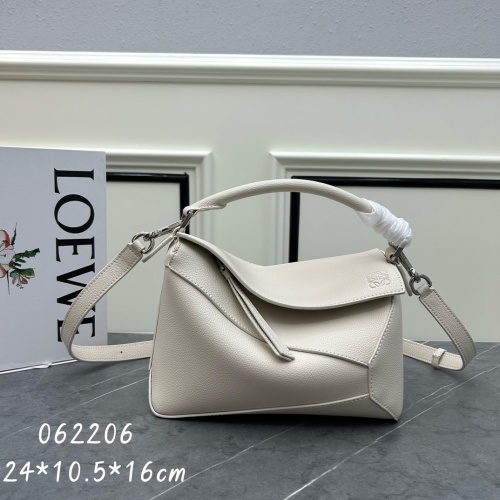 LOEWE AAA Quality Messenger Bags For Women #1208869 $145.00 USD, Wholesale Replica LOEWE AAA Messenger Bags