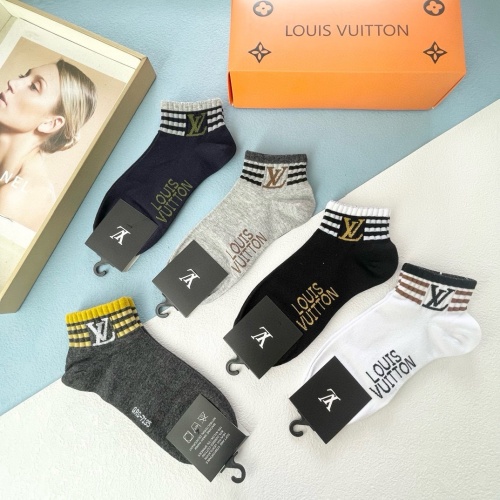 Replica Louis Vuitton LV Socks #1212750 $27.00 USD for Wholesale