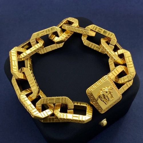 Versace Bracelets #1213605 $38.00 USD, Wholesale Replica Versace Bracelets