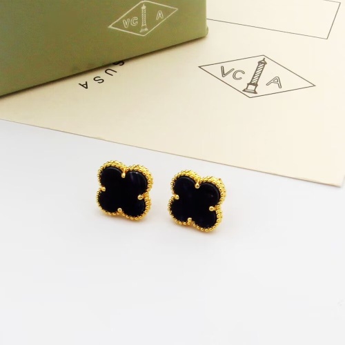 Van Cleef &amp; Arpels Earrings For Women #1213820 $25.00 USD, Wholesale Replica Van Cleef &amp; Arpels Earrings