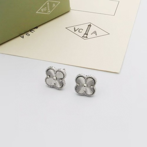 Van Cleef &amp; Arpels Earrings For Women #1213927 $25.00 USD, Wholesale Replica Van Cleef &amp; Arpels Earrings