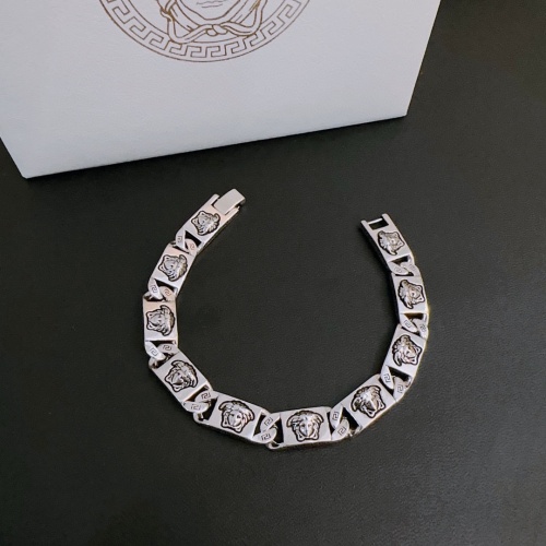 Versace Bracelets #1214258 $64.00 USD, Wholesale Replica Versace Bracelets