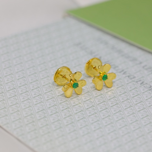 Van Cleef &amp; Arpels Earrings For Women #1214273 $39.00 USD, Wholesale Replica Van Cleef &amp; Arpels Earrings