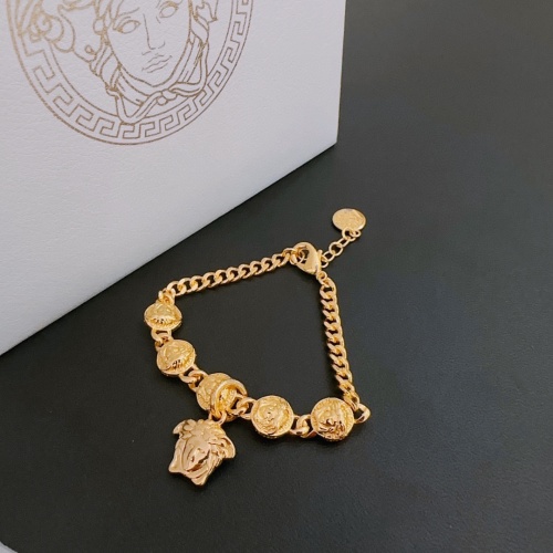 Versace Bracelets #1214298 $45.00 USD, Wholesale Replica Versace Bracelets