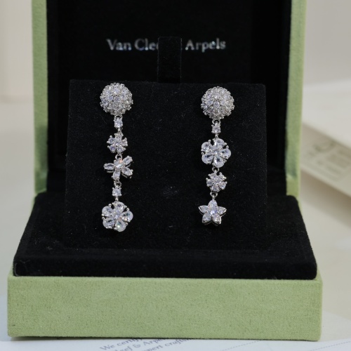 Van Cleef &amp; Arpels Earrings For Women #1214908 $39.00 USD, Wholesale Replica Van Cleef &amp; Arpels Earrings