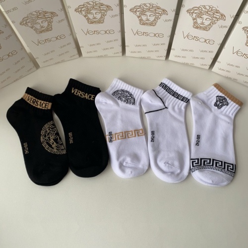 Versace Socks #1218847 $27.00 USD, Wholesale Replica Versace Socks