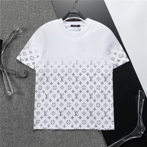 Replica Louis Vuitton LV Tracksuits Short Sleeved For Men #1218895 $48.00 USD for Wholesale