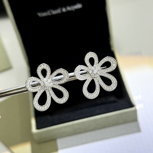 Van Cleef &amp; Arpels Earrings For Women #1219211 $56.00 USD, Wholesale Replica Van Cleef &amp; Arpels Earrings