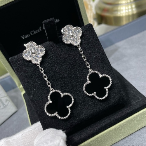 Replica Van Cleef & Arpels Earrings For Women #1219217 $80.00 USD for Wholesale