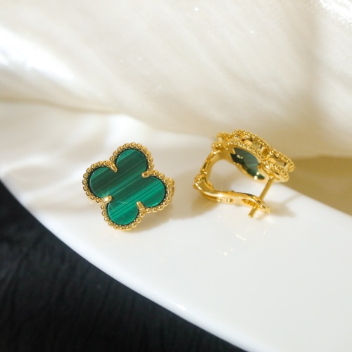 Van Cleef &amp; Arpels Earrings For Women #1219388 $56.00 USD, Wholesale Replica Van Cleef &amp; Arpels Earrings