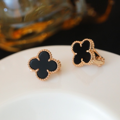 Van Cleef &amp; Arpels Earrings For Women #1219389 $52.00 USD, Wholesale Replica Van Cleef &amp; Arpels Earrings