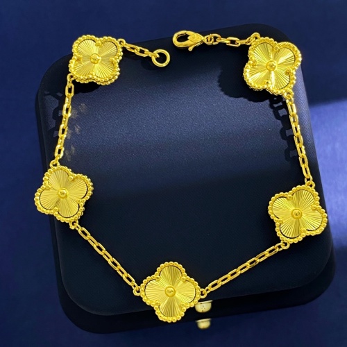 Van Cleef &amp; Arpels Bracelets For Women #1219562 $32.00 USD, Wholesale Replica Van Cleef &amp; Arpels Bracelets