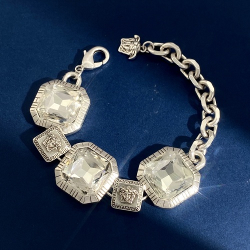 Versace Bracelets #1220033 $34.00 USD, Wholesale Replica Versace Bracelets