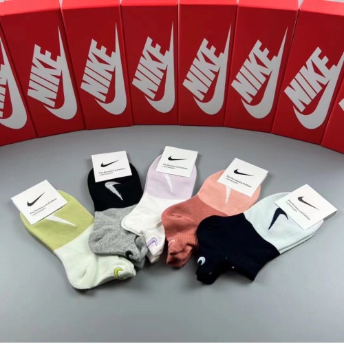 Replica Nike Socks #1221946 $27.00 USD for Wholesale