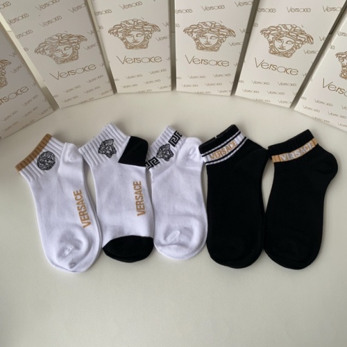 Versace Socks #1222082 $27.00 USD, Wholesale Replica Versace Socks