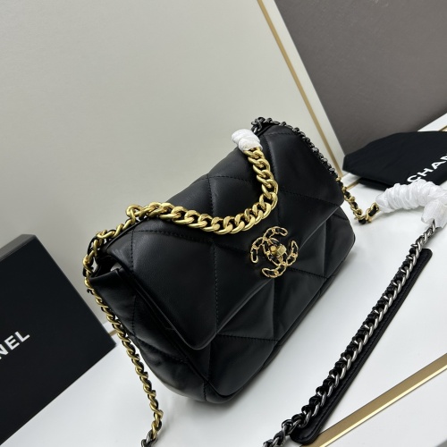 Replica Chanel AAA Quality Messenger Bags For Women #1224044 $96.00 USD for Wholesale