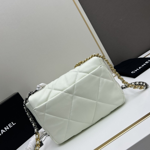 Replica Chanel AAA Quality Messenger Bags For Women #1224045 $96.00 USD for Wholesale