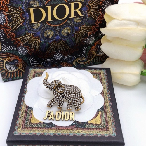 Replica Christian Dior Brooches For Women #1224207 $32.00 USD for Wholesale