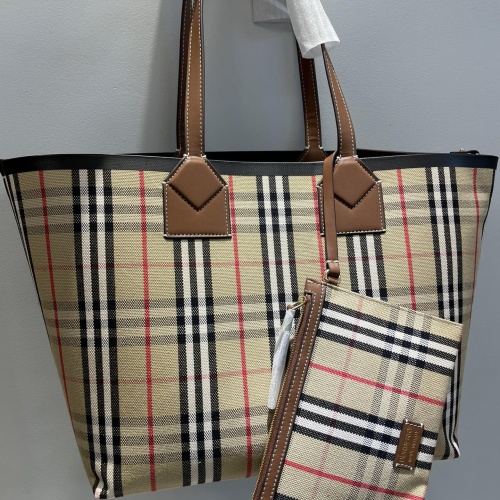 Burberry AAA Quality Shoulder Bags For Women #1225082 $160.00 USD, Wholesale Replica Burberry AAA Quality Shoulder Bags