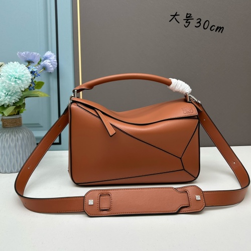 LOEWE AAA Quality Messenger Bags For Women #1225880 $135.00 USD, Wholesale Replica LOEWE AAA Messenger Bags