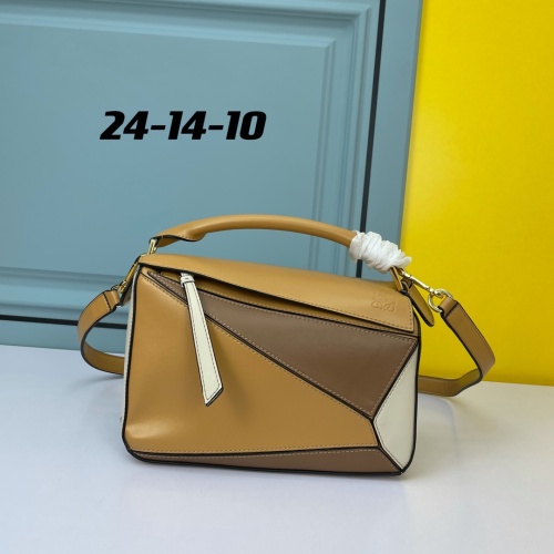 LOEWE AAA Quality Messenger Bags For Women #1225884 $128.00 USD, Wholesale Replica LOEWE AAA Messenger Bags