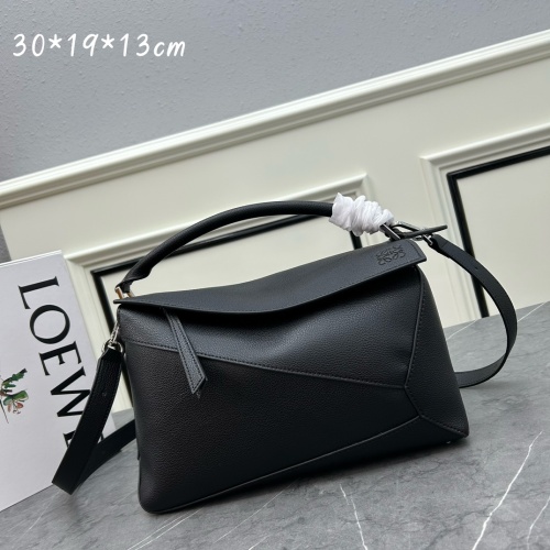 LOEWE AAA Quality Messenger Bags For Women #1225907 $165.00 USD, Wholesale Replica LOEWE AAA Messenger Bags