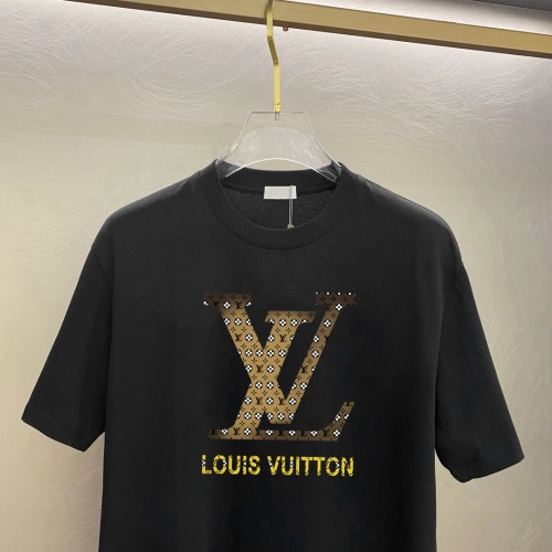 Replica Louis Vuitton LV T-Shirts Short Sleeved For Unisex #1226857 $25.00 USD for Wholesale