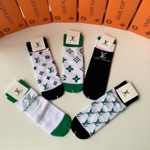 Replica Louis Vuitton LV Socks #1227687 $29.00 USD for Wholesale