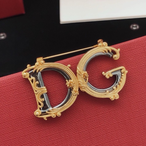 Dolce &amp; Gabbana Brooches For Women #1228543 $32.00 USD, Wholesale Replica Dolce &amp; Gabbana Brooches