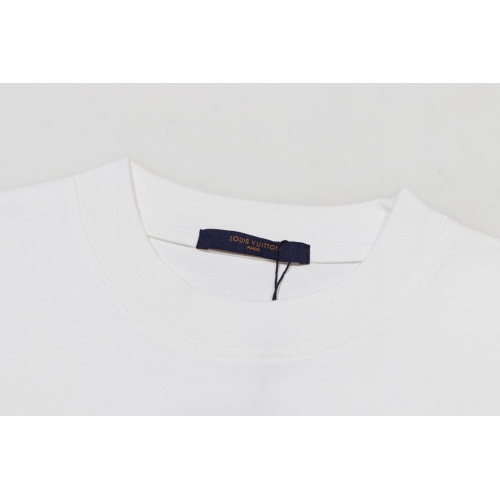 Replica Louis Vuitton LV T-Shirts Short Sleeved For Unisex #1228868 $39.00 USD for Wholesale