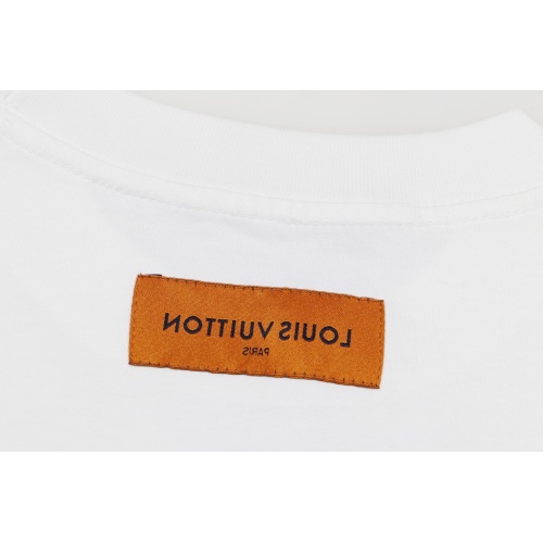 Replica Louis Vuitton LV T-Shirts Short Sleeved For Unisex #1228868 $39.00 USD for Wholesale