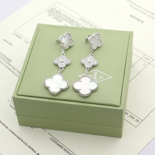 Van Cleef &amp; Arpels Earrings For Women #1229395 $38.00 USD, Wholesale Replica Van Cleef &amp; Arpels Earrings